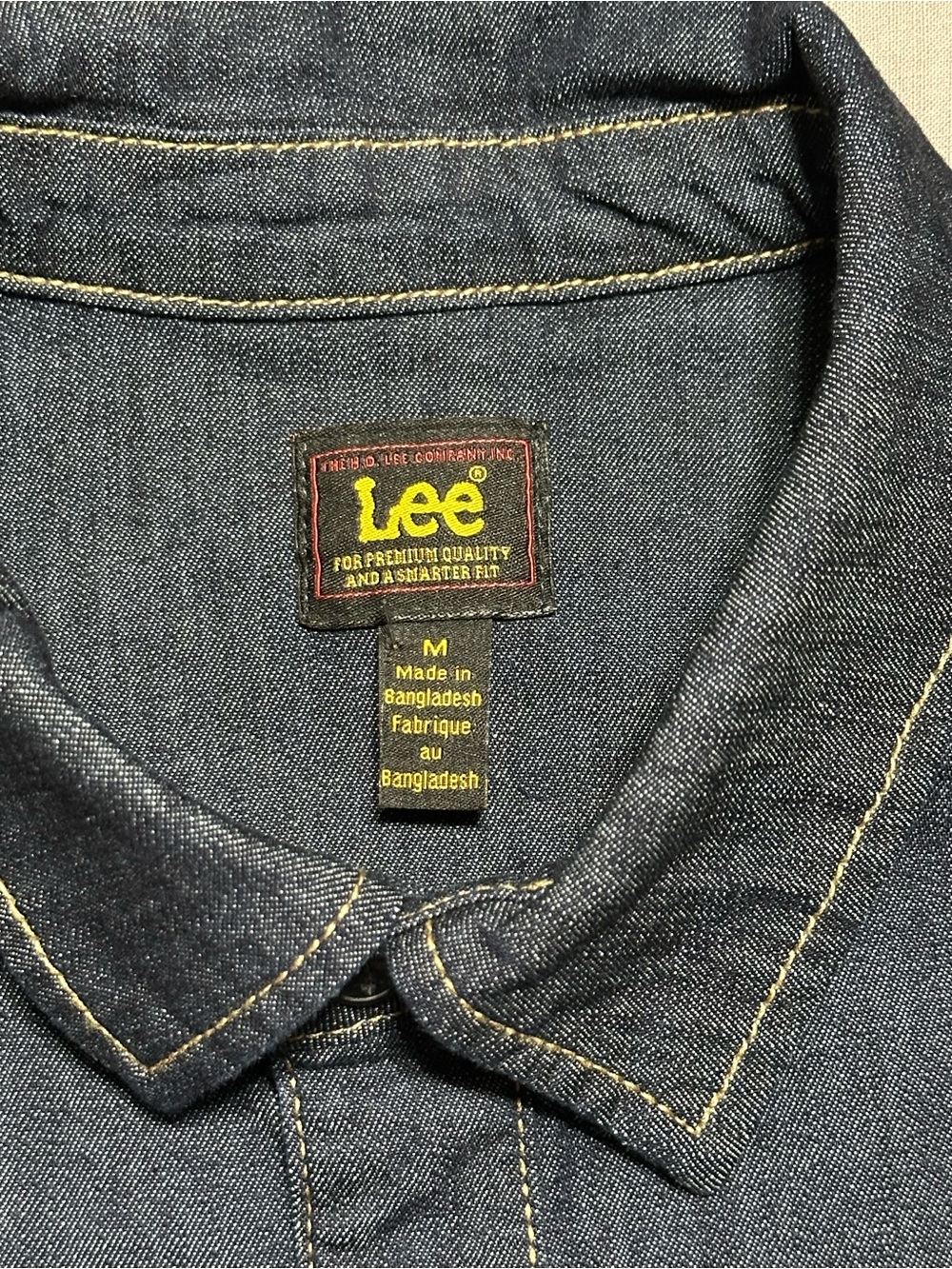 🆕 Lee Men’s Extreme Motion Indigo Denim Button-Down Shirt - Picture 4 of 6